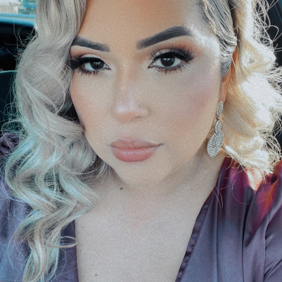 Meet your Posher, Glenda - Picture 1 of 1